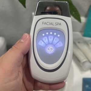 Nuskin Facial spa machine